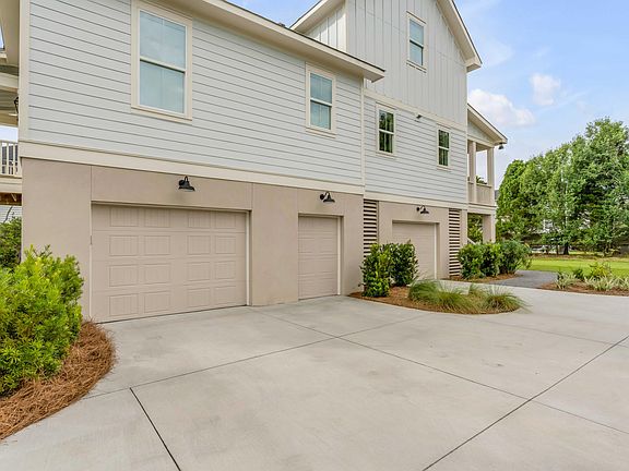5th image of 1532 Headquarters Plantation Dr