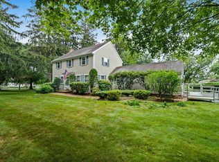 7 Old Plymouth Rd, Sagamore Beach, MA 02562