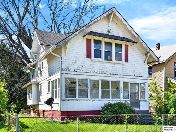1811 Evans St, Omaha, NE 68110