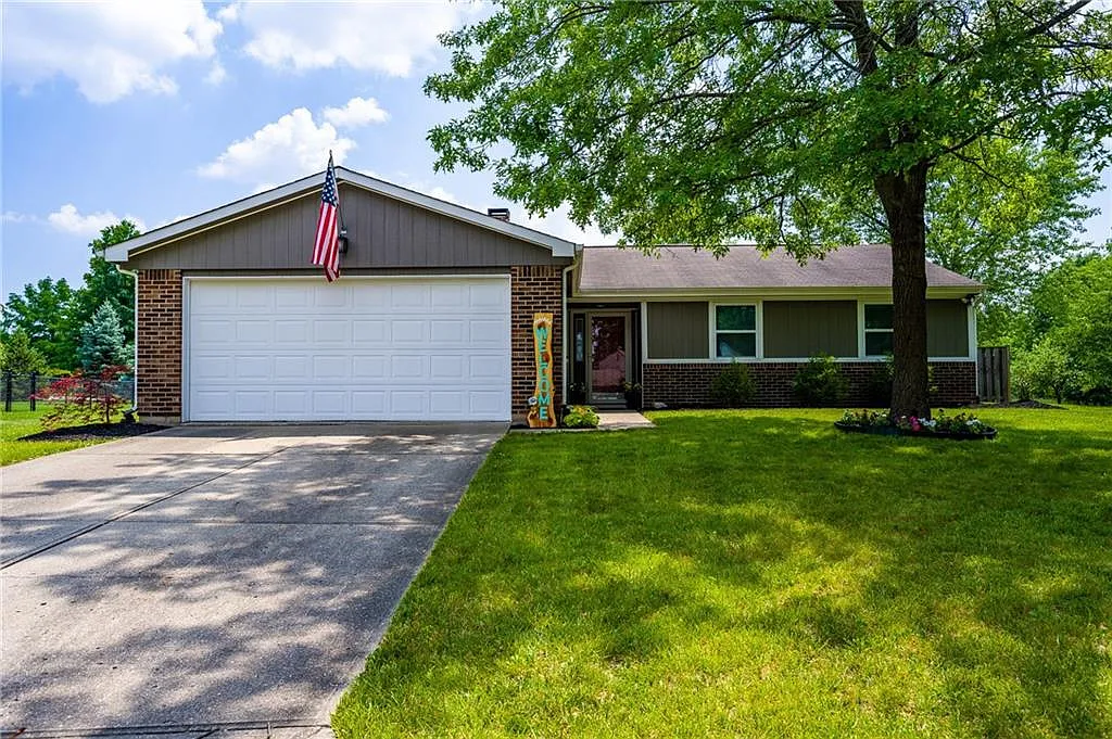 7285 Monon Ct photo 1