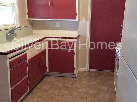 5th image of 143 Avon St