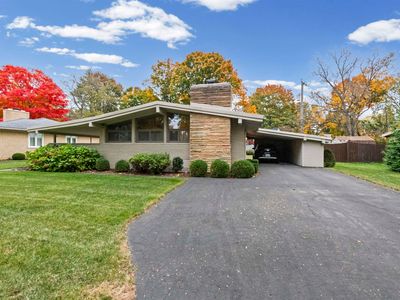 38482 Riverside Dr, Clinton Township, MI, 48036