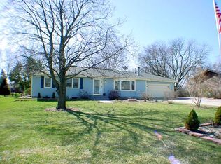 1941 Sheffer Rd, Aurora, IL 60502