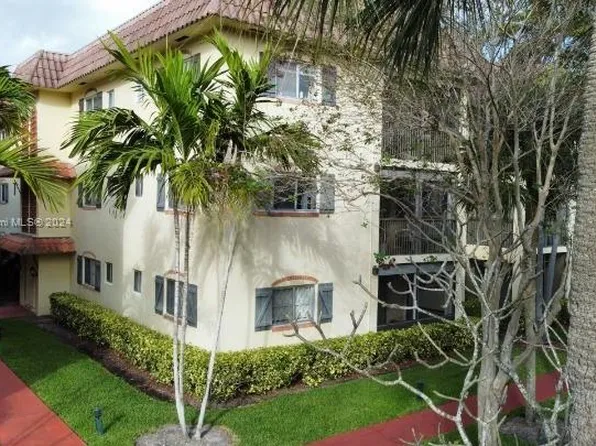 259 S Cypress Rd APT 526, Pompano Beach, FL 33060