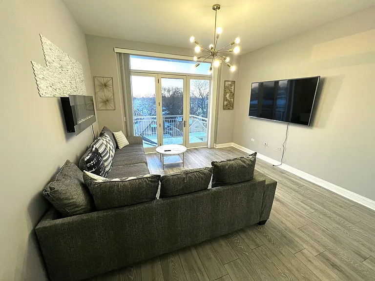 3630 N Harlem Ave #411 — Photo 4