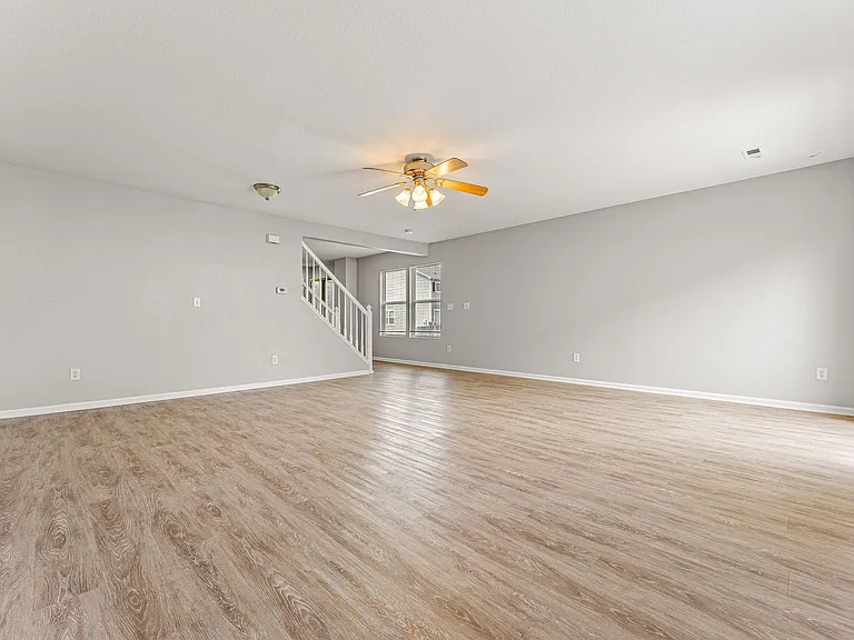 7857 S Kittredge Cir — Photo 8