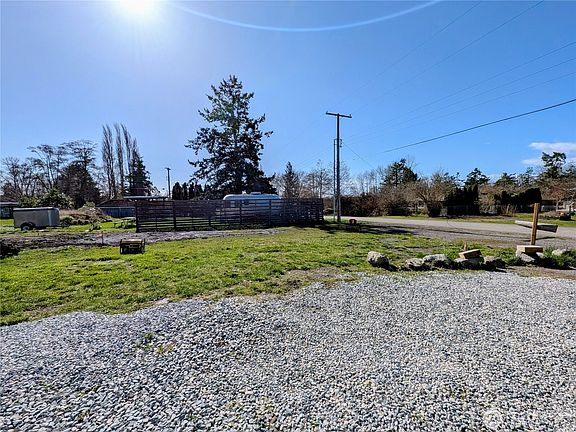 2nd image of 646 Largaud Drive
