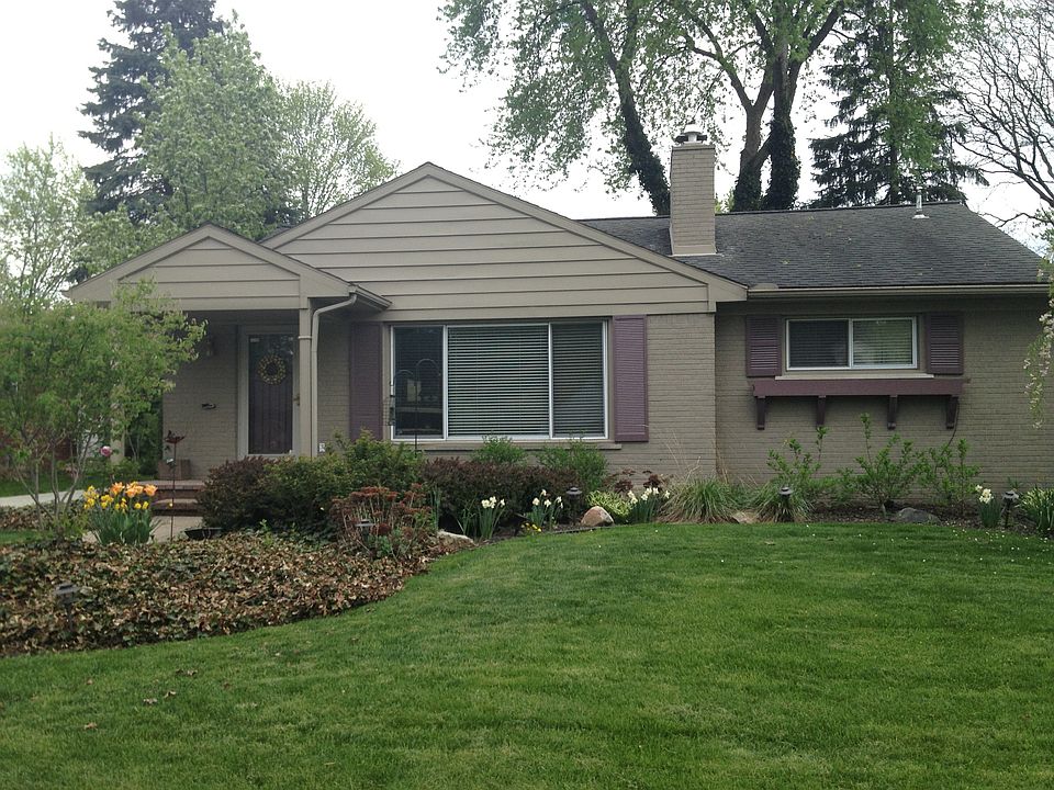 1st image of 17851 Beechwood Ave