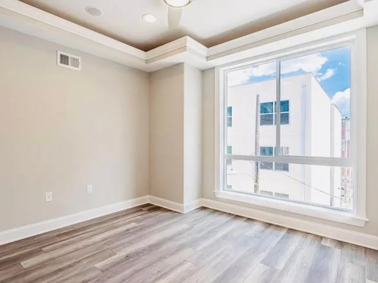 1254 N Burns St — Photo 11