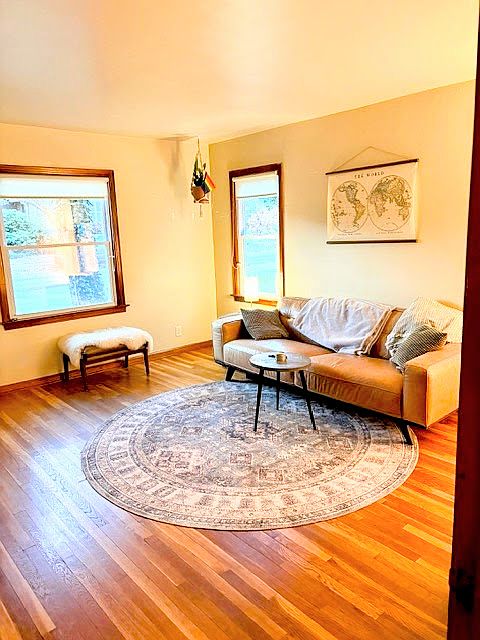 1st image of 211 Montgomery Ave #1