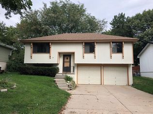 15230 Adams St, Omaha, NE 68137