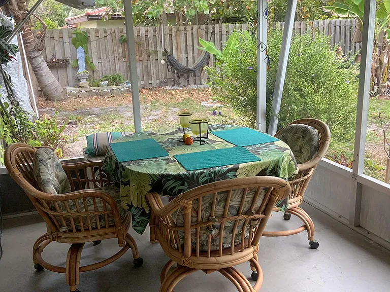 9310 Carolina St — Photo 25