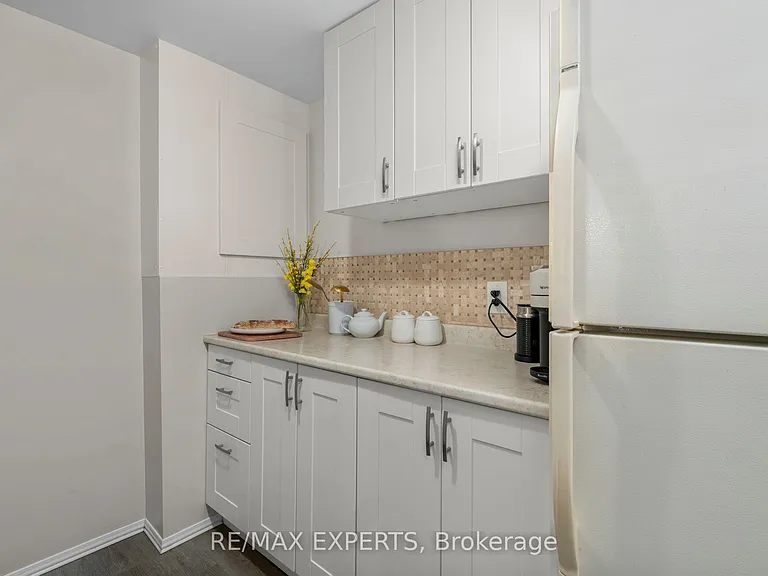 423A Valermo Dr #BASEMENT — Photo 24