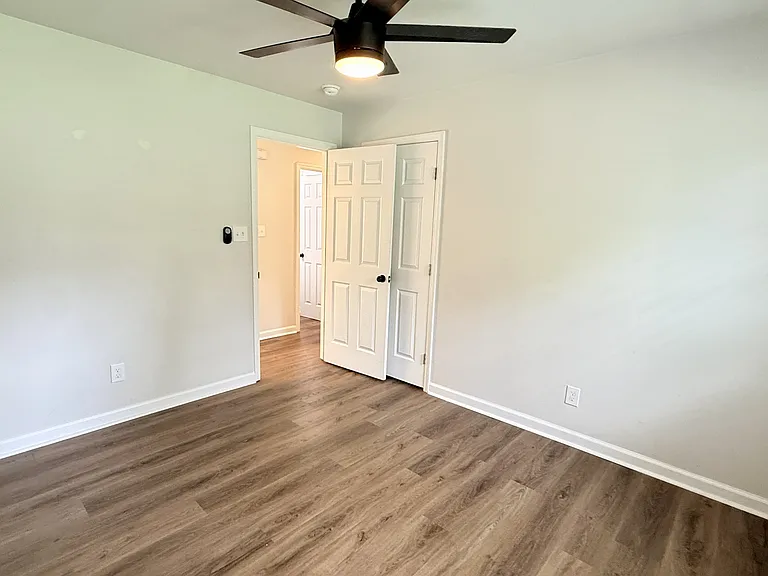 117 Carol Dr — Photo 16