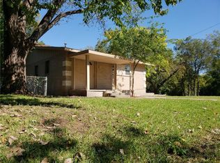 307 E Hickory St, Kaufman, TX 75142