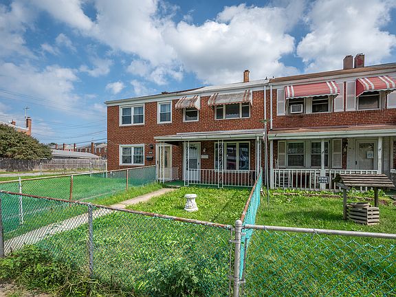 4th image of 7867 Saint Claire Ln