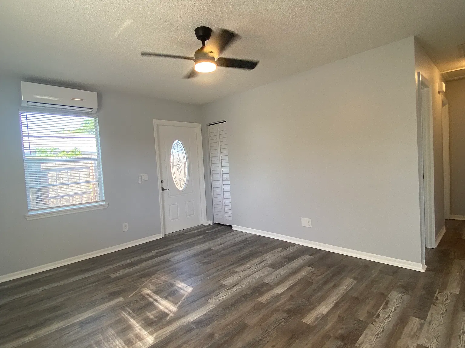 2 bed, 784 sqft, $1,450 — Photo 2