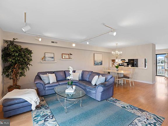 5th image of 29405 Turnberry Dr #4201