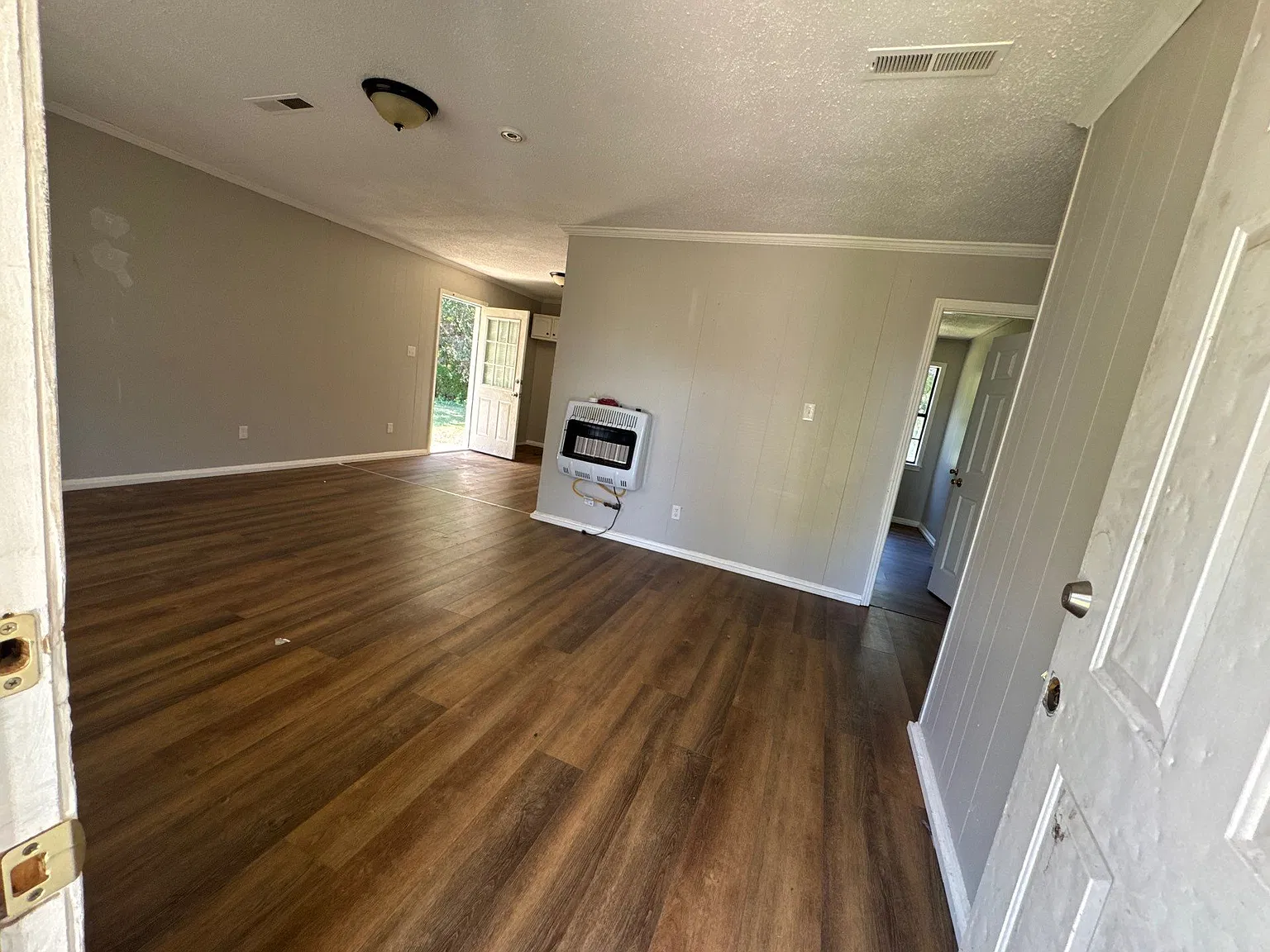 485 Dixon St Brownsville - 1 — Photo 2