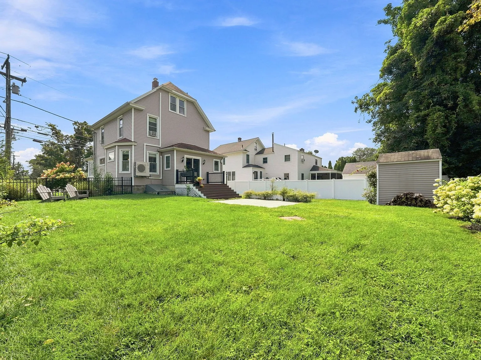 4 bed, 1.5 bath, 1468 sqft, $10,000 — Photo 2