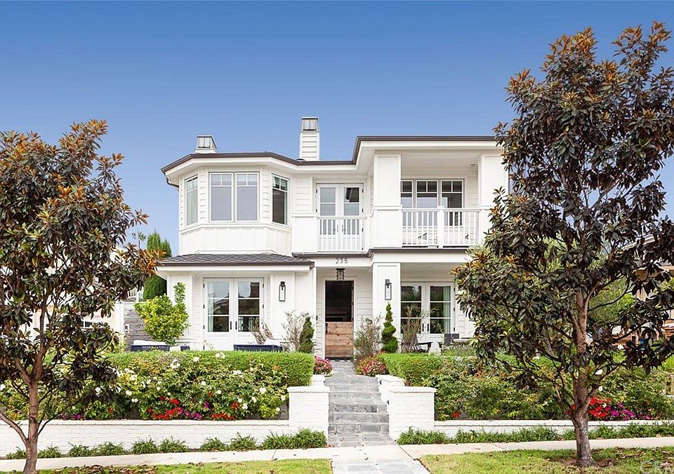 1st image of 235 Heliotrope Ave