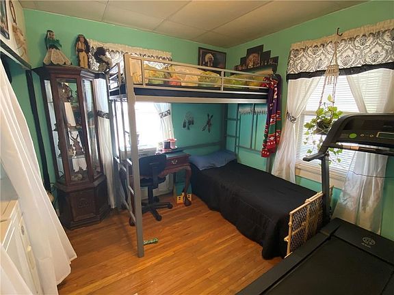 4th image of 4115 Saint Joseph Ave
