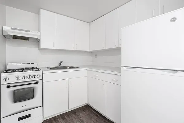 Rented by Kole Group | media 16