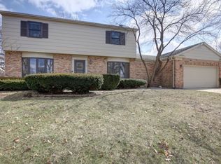 1712 Georgetown Dr, Champaign, IL 61821