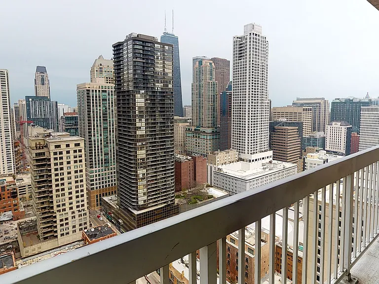 6 W Grand Ave #2201 — Photo 1
