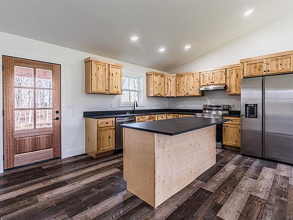 3rd image of 143 Needmore Acres Rd