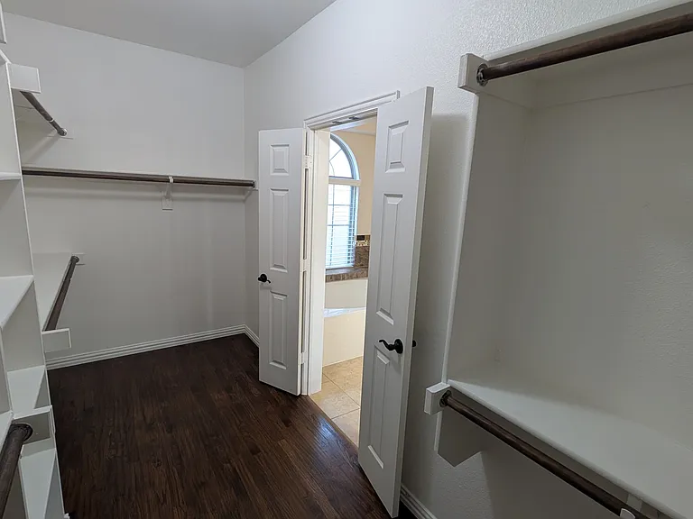 12461 Bridgeport Dr — Photo 17