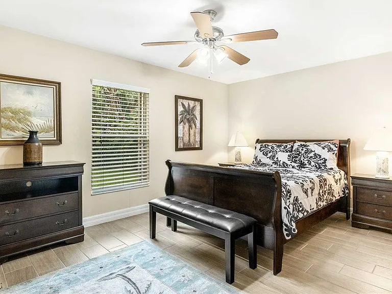 4534 SW 5th Pl — Photo 17