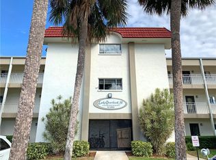 4595 Chancellor St NE APT 105, Saint Petersburg, FL 33703
