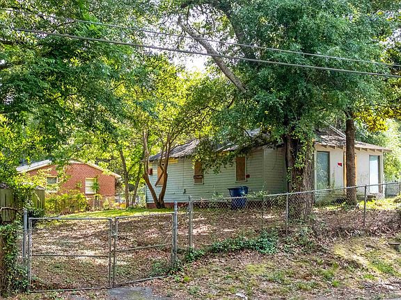 3rd image of 1361 Kingston Rd