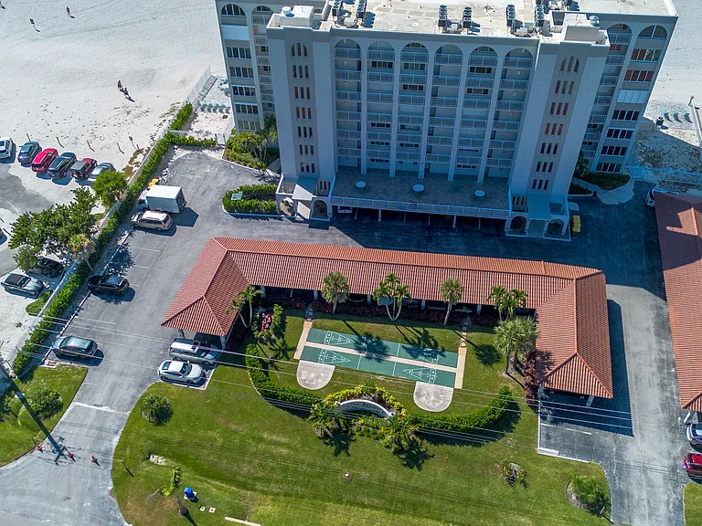 26000 Hickory Blvd #303 — Photo 43