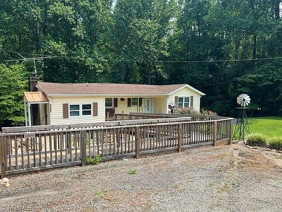 4th image of 3944 Mount Bethel Church Rd