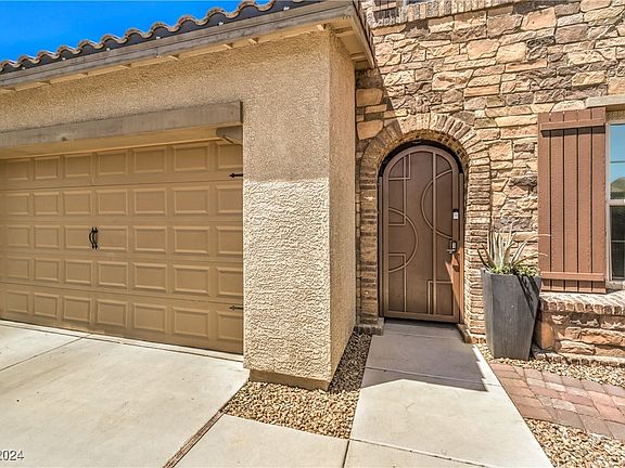 3rd image of 908 Aspen Hollow Ct