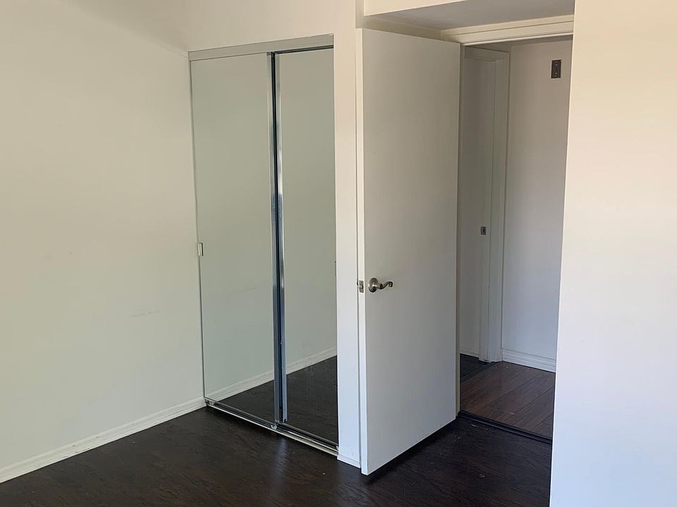 1st image of 909 N Croft Ave APT 302