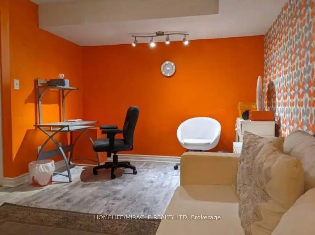 1 bed, $1,000 — Photo 4
