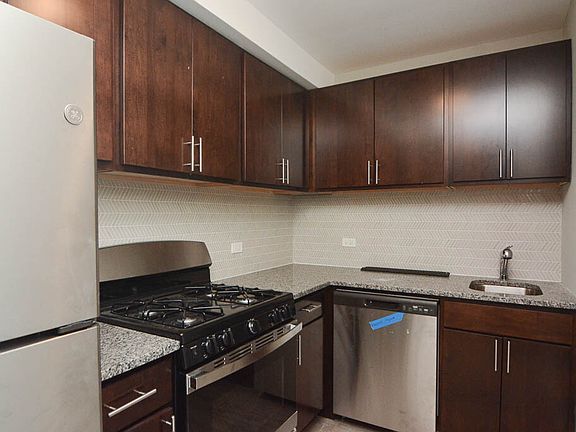 2nd image of 530 W Surf St #D812
