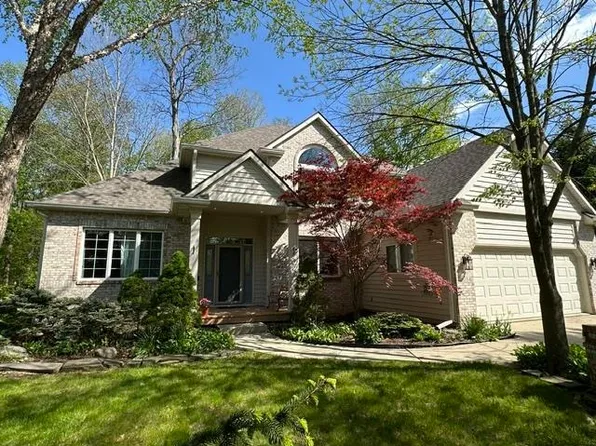11034 Summer Chase Rd, Fort Wayne, IN 46818