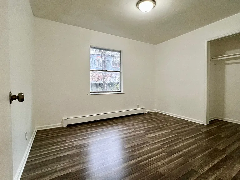 309 Ross St NE — Photo 8
