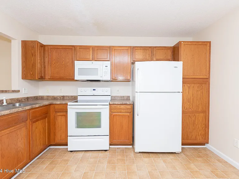 125 Cornerstone Pl — Photo 12