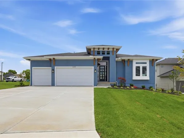 22005 W 99th Ter, Lenexa, KS 66220