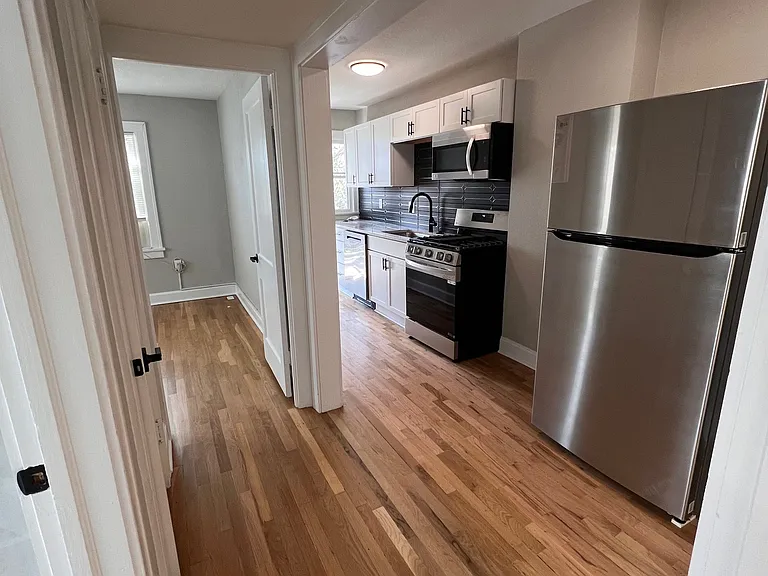 1809 W 41st St #2E — Photo 6