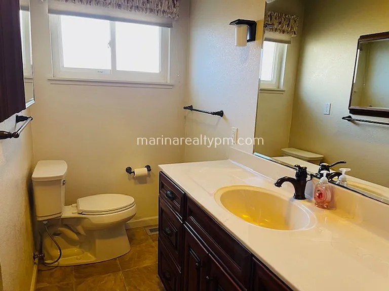 115 Graves Ct — Photo 11