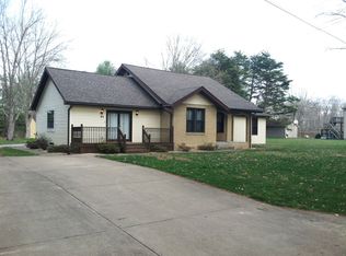 91 McComas Dr, Little Hocking, OH 45742