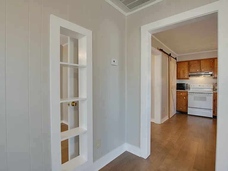 1500 McKinley Ave NE #A — Photo 8