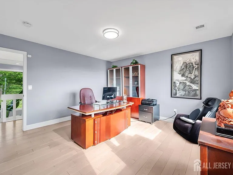 950 Sunset Rdg — Photo 29