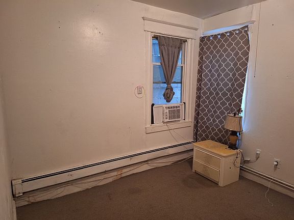 3rd image of 427 Jersey St #2R